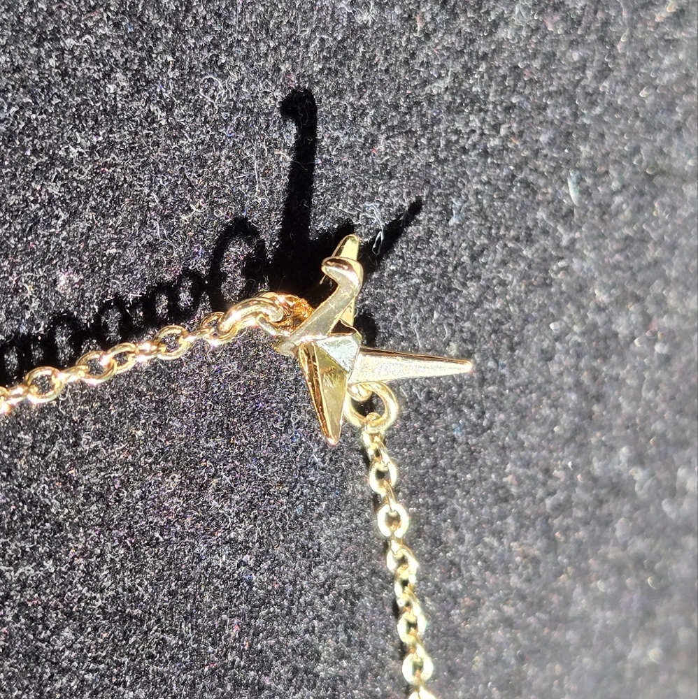 Gold Elegant Chain Necklace - Picture 4 of 9